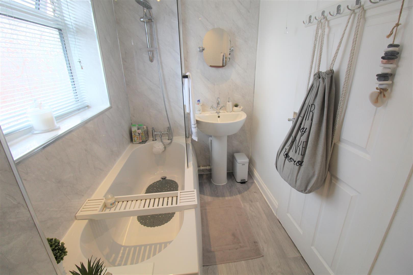 Kirkwall Grove, Milton, Stoke-On-Trent